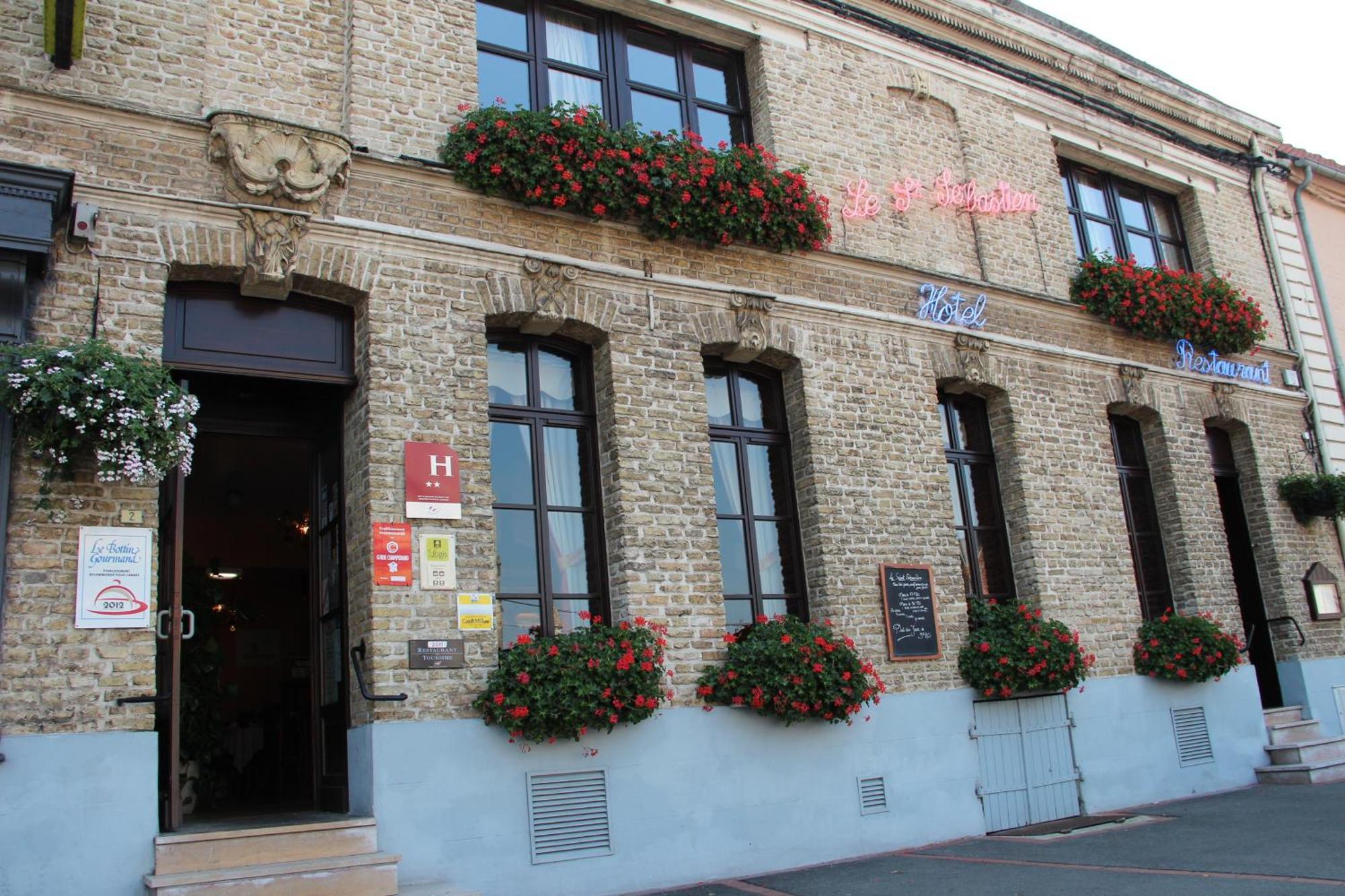 Le Saint Sebastien Hotel Blendecques Eksteriør billede